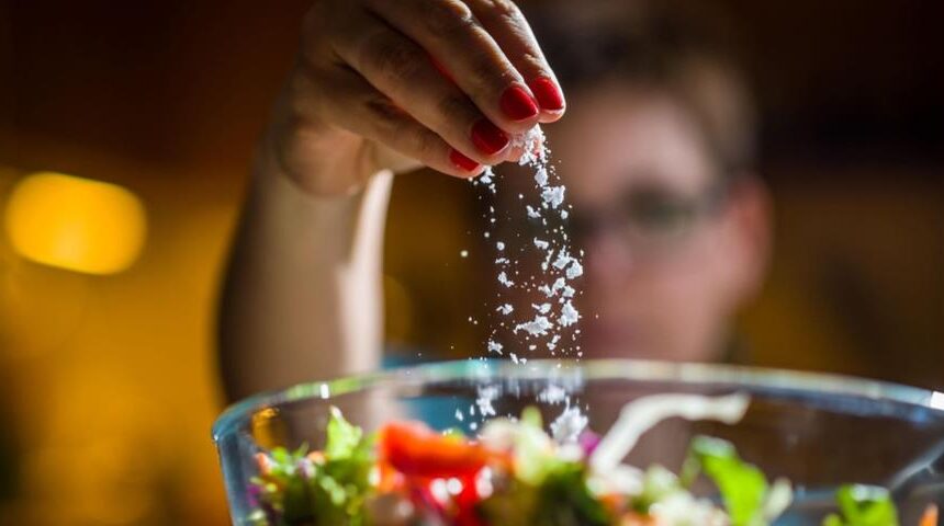 Ограничение потребления соли — основной фактор здорового питания