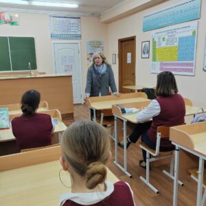 Главный врач Сморгонского зонального ЦГЭ встретилась с учащимися ГУО «Гимназия г. Сморгони»