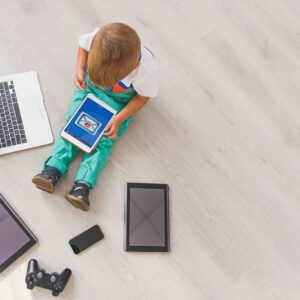 Вред гаджетов: что должны знать родители и дети?